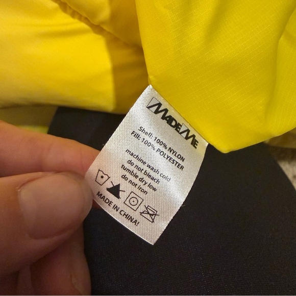 Vibrant Yellow Puffer Jacket - Picture 5 of 7